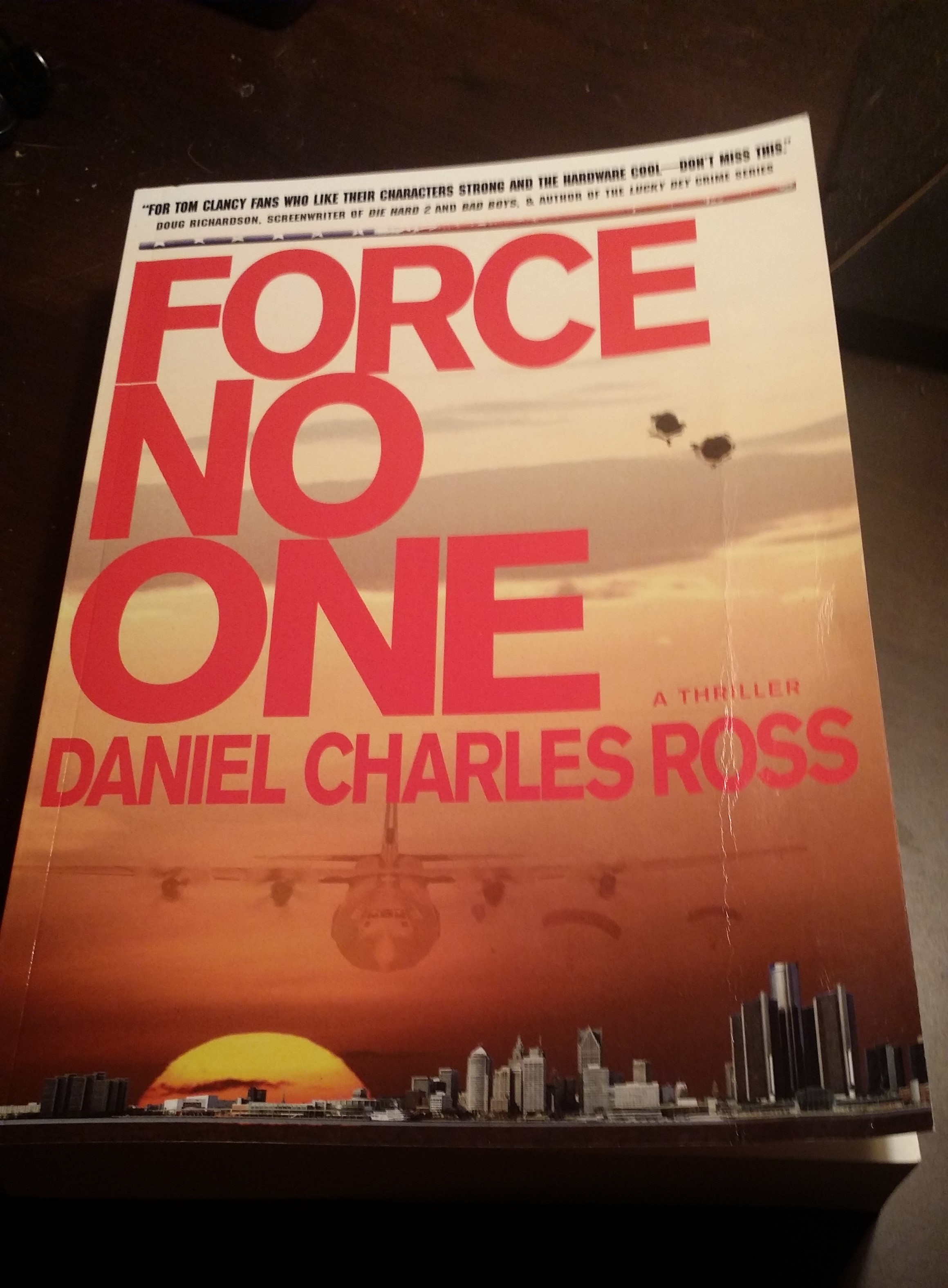 Force No One 01
